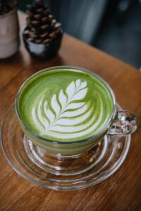 canva-glass-cup-of-matcha-latte-MAE7UMv_d74
